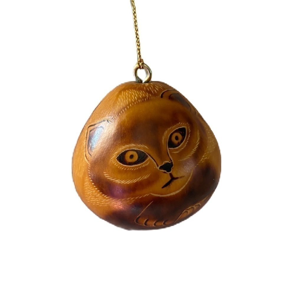 Hand carved Gourd Ornament Art of Laying Cat -Made in Peru